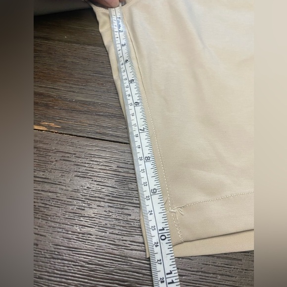 Dri-fit men shorts size 30 tan light weight golf shorts - Picture 4 of 7